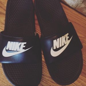 Men’s Nike Slides 11